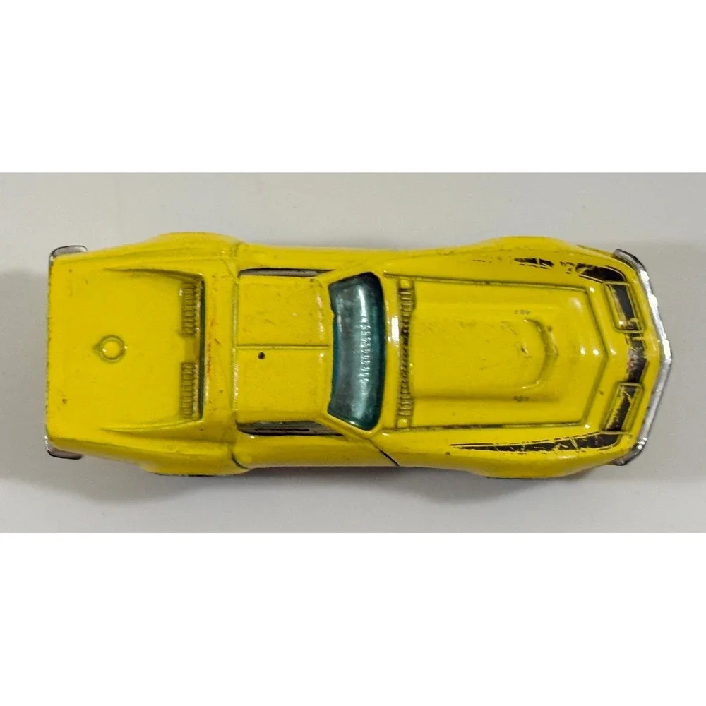 Hot Wheels 69 Corvette 1/64 Yellow Diecast Stingray Muscle Car